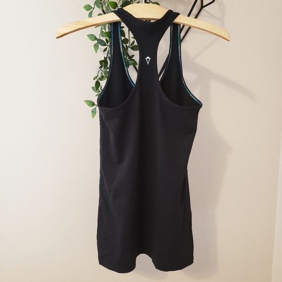 LULULEMON | ATHLETIC GRAPHIC TANK Black - Picture 4 of 6